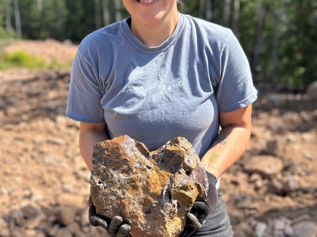 The Blue Point Amethyst Mine-Shuniah必去景点