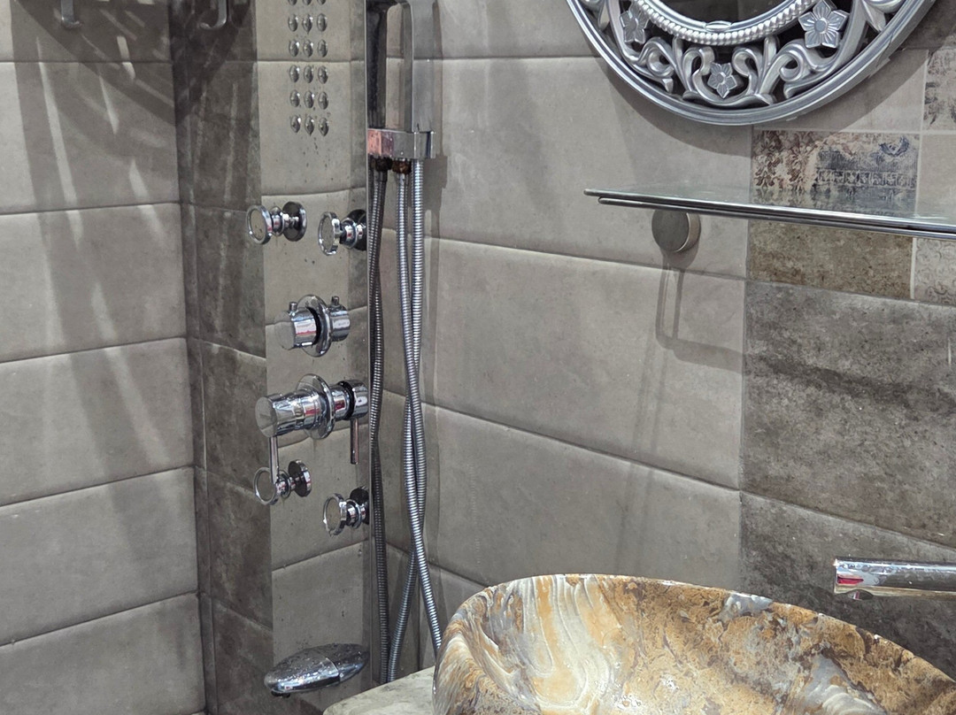 Cap Blanc Guest House "Arts & Culture Events"主图