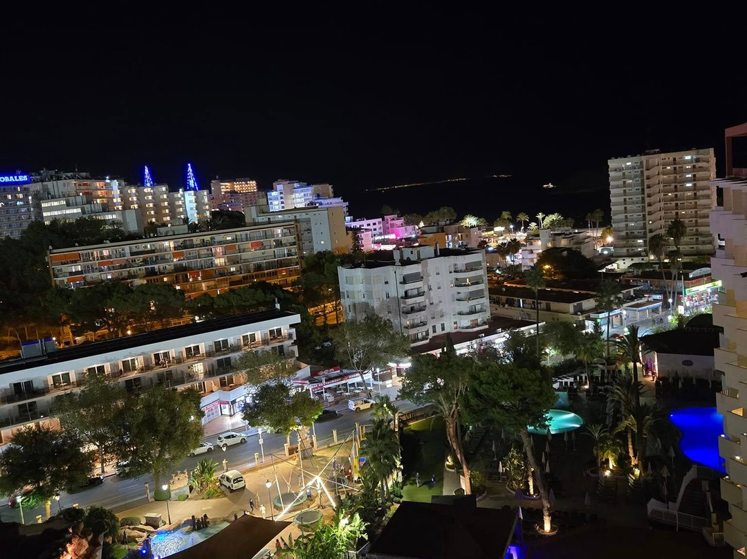 索尔马加尤夫公园酒店主图