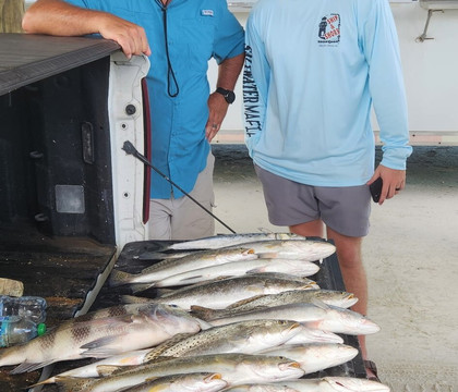 FinAtics Fishing Charters-Dauphin Island必去景点