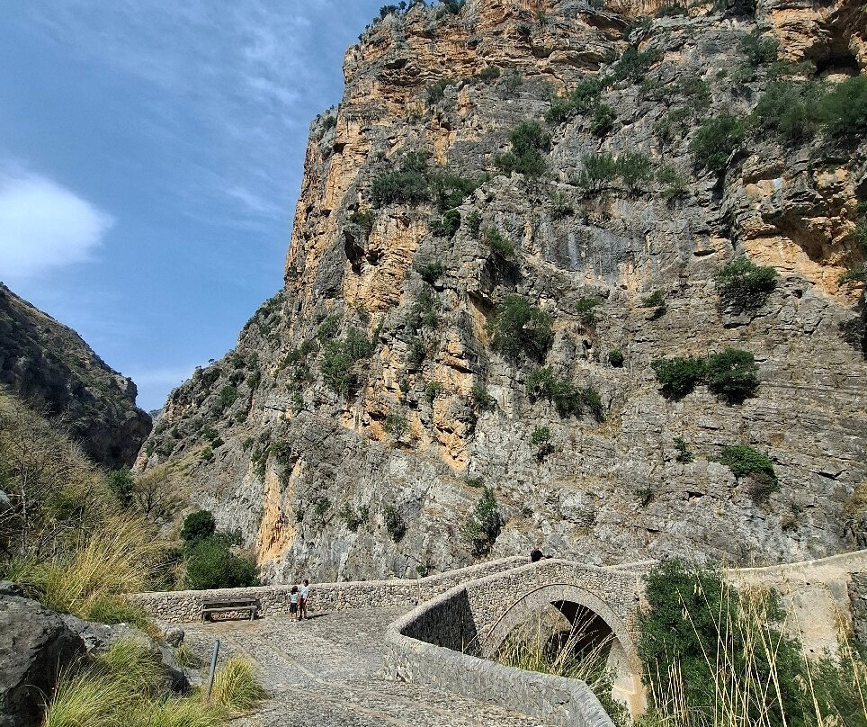 Il Ponte Del Diavolo-Civita必去景点