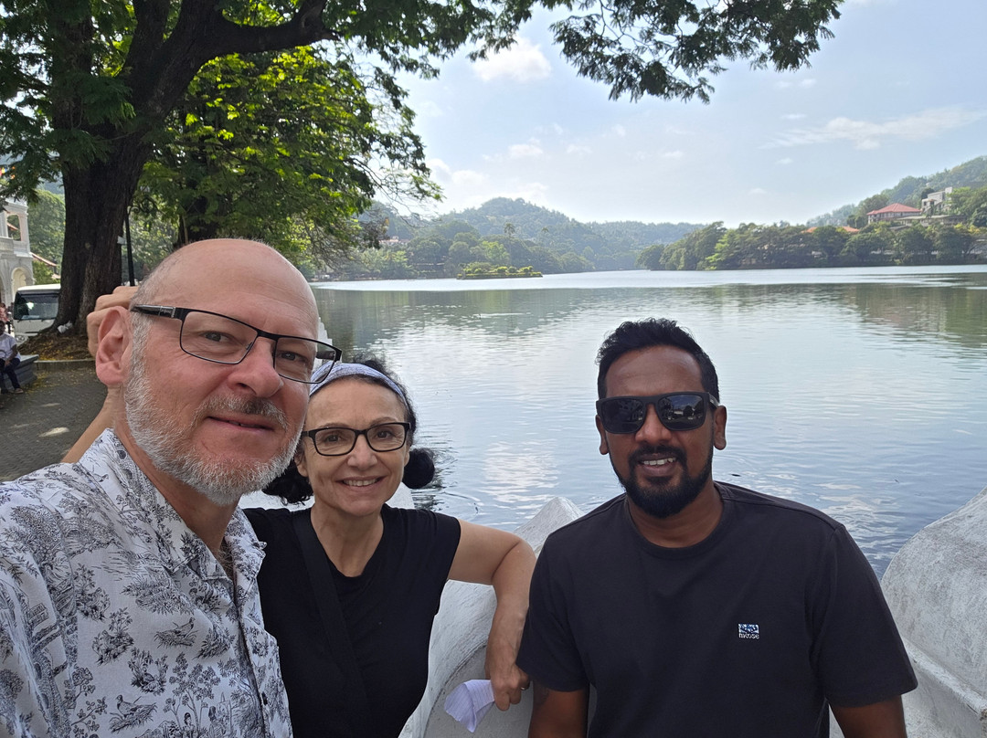 Rent A Tour Guide In Sri Lanka-卡图纳耶克必去景点