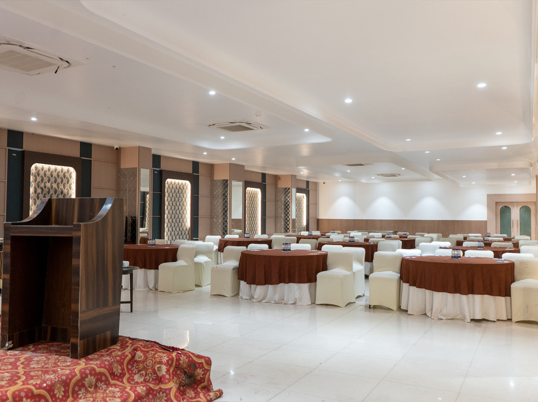 Grand Sarovar Portico主图