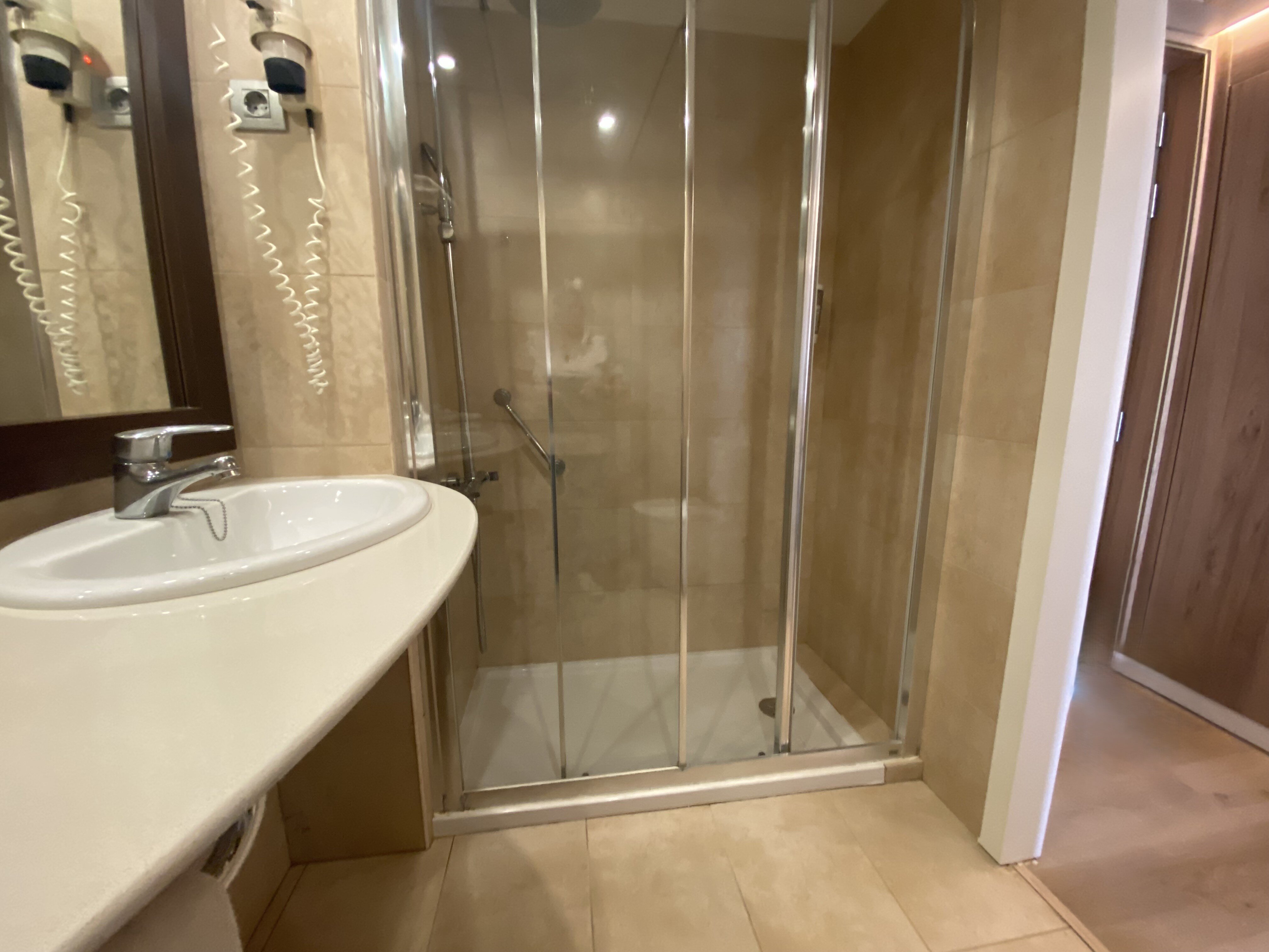 Golden Port Salou & Spa-浴室