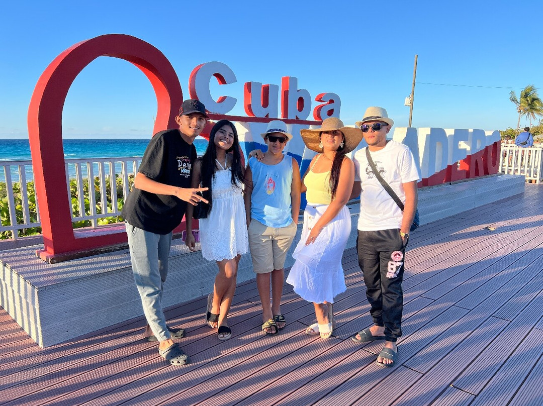 Avenida 1ra-巴拉德罗必去景点