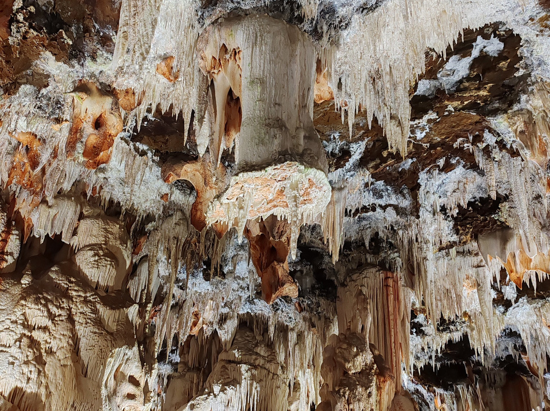 Cuevas del Águila-Arenas de San Pedro必去景点
