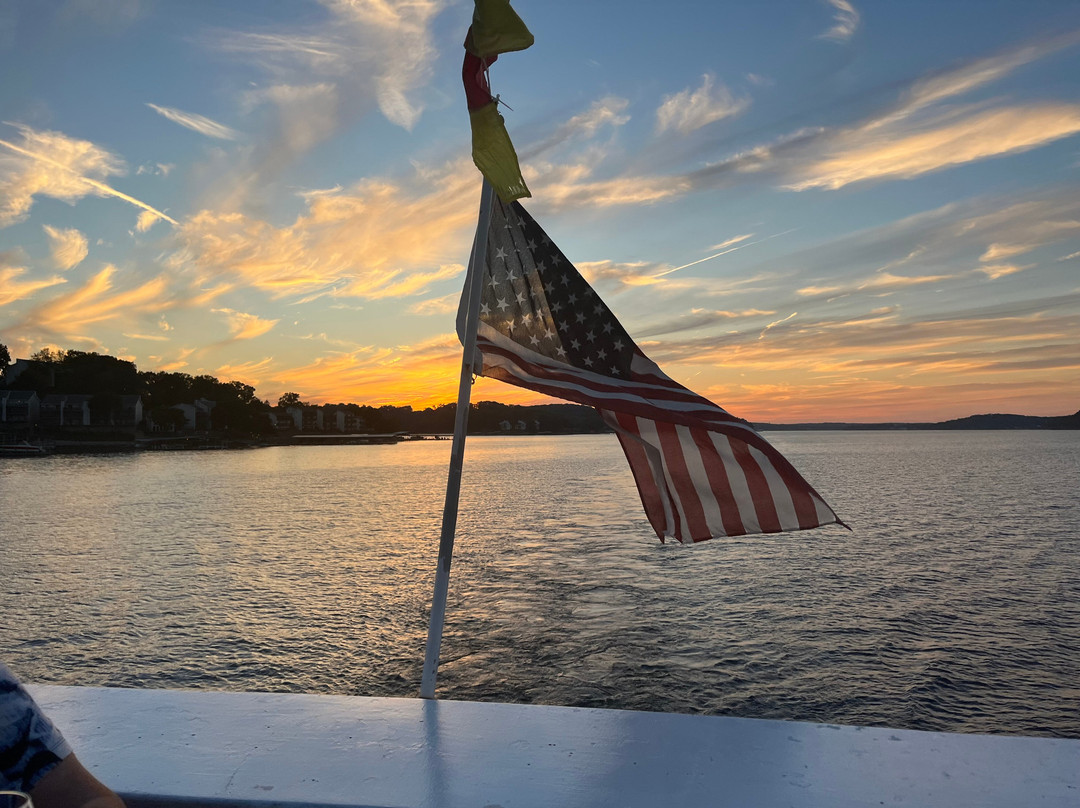Celebration Cruises-Lake Ozark必去景点
