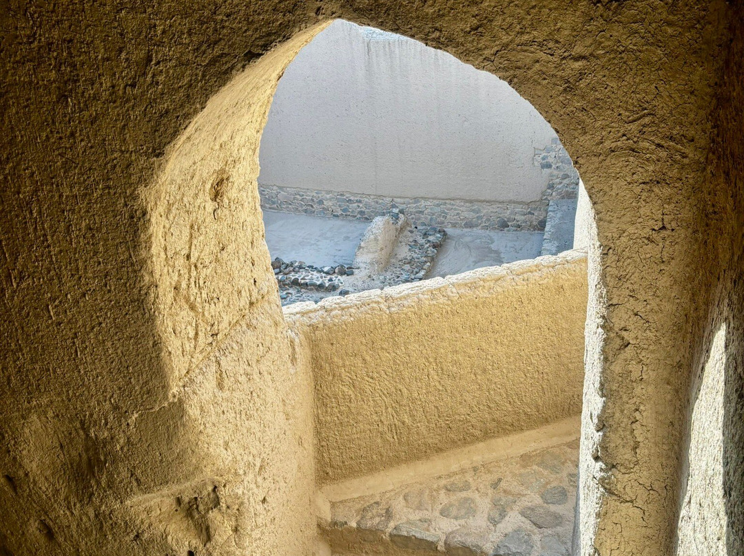 巴赫拉堡-尼日瓦必去景点