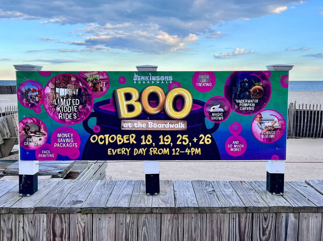 詹金森浮桥-波因特普莱森海滩必去景点