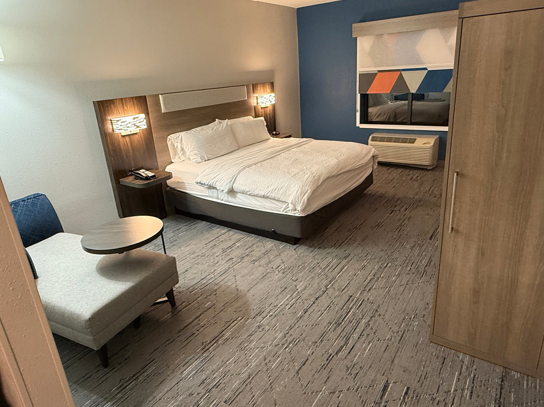 约翰斯敦智选假日酒店主图