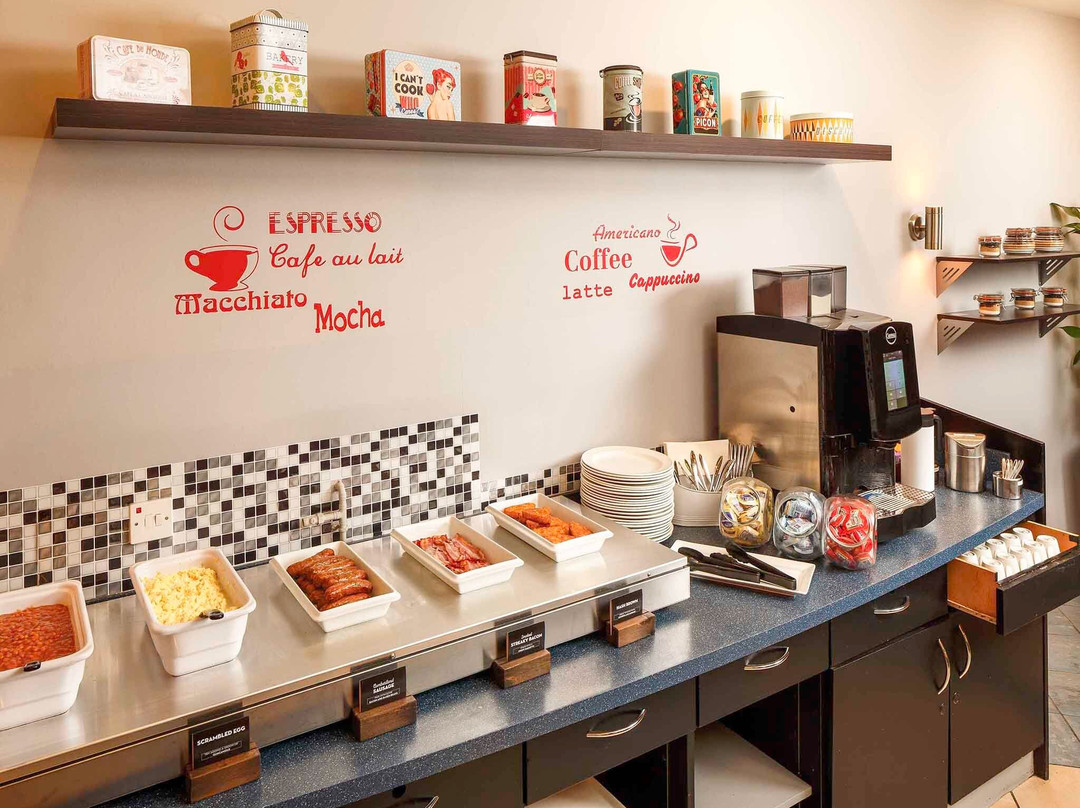 宜必思伦敦酒店主图