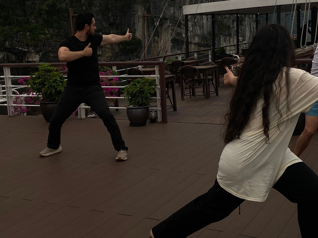 Orchid Cruises-下龙湾必去景点