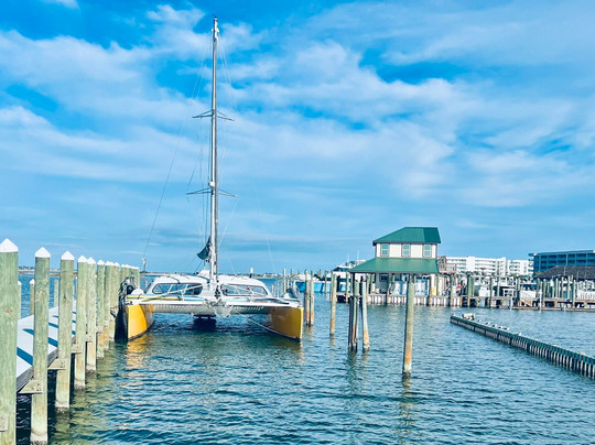 Sail Wild Hearts-橙色海湾必去景点