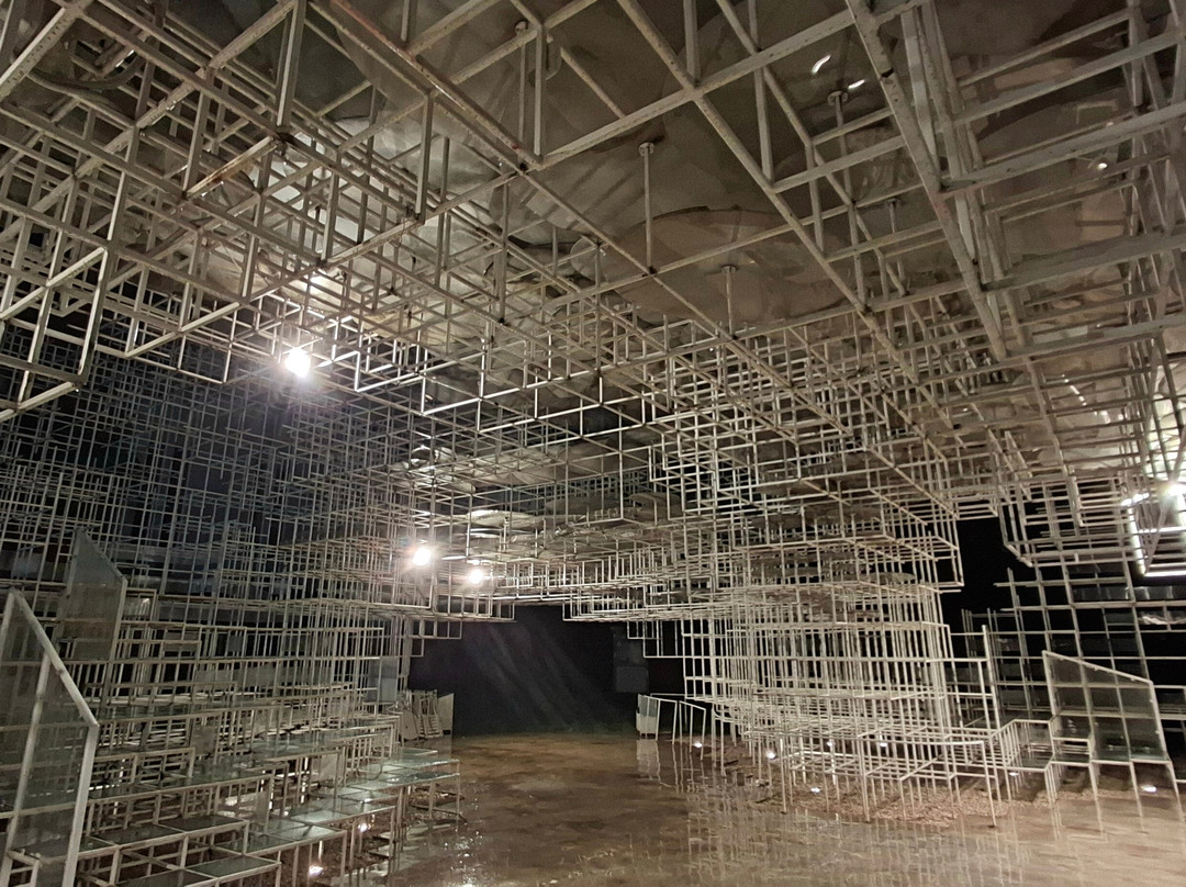 Reja "The Cloud"-地拉那必去景点