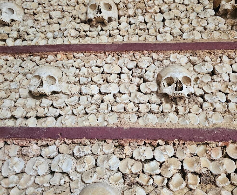 Capela dos Ossos-法罗必去景点