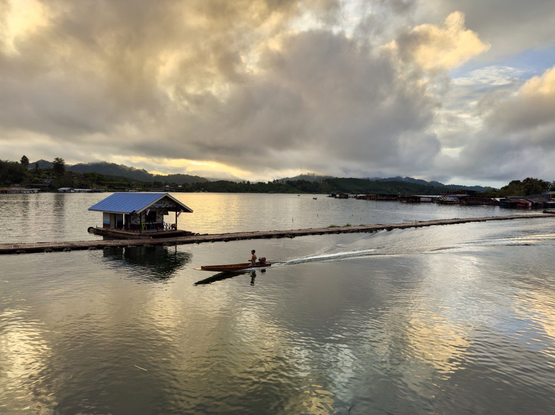 Charlie Connection Travel & Tour-暖武里必去景点