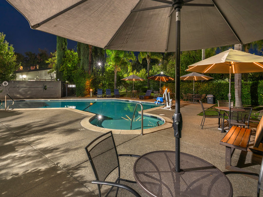 大学公园旅馆&套房酒店主图