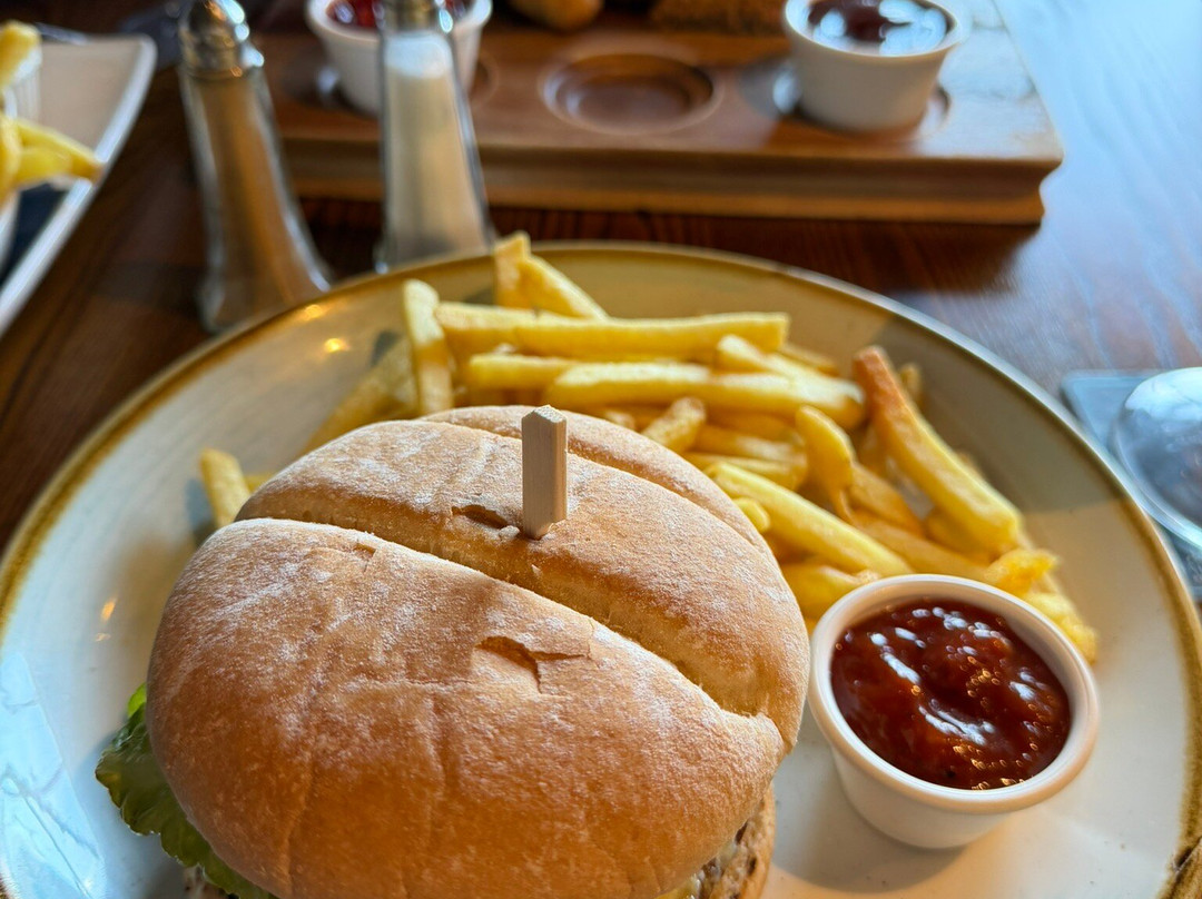 The Arun View Inn主图