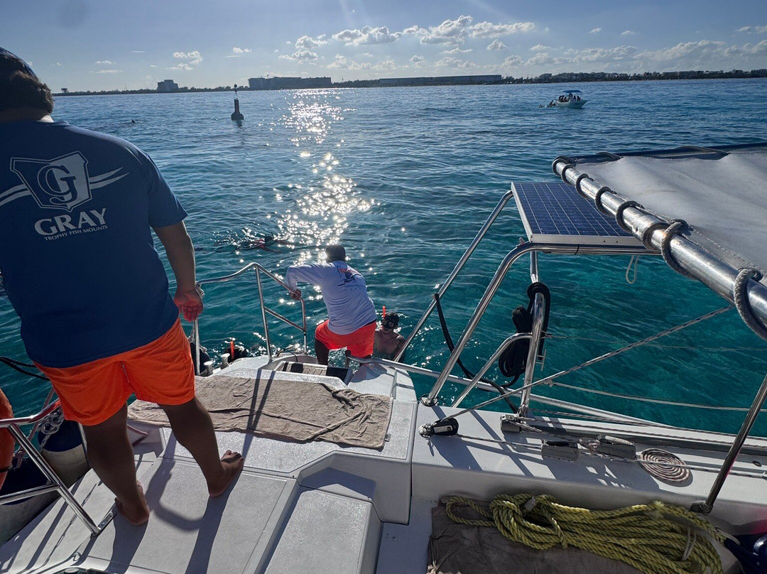 Catmania Catamarans-Costa Mujeres必去景点