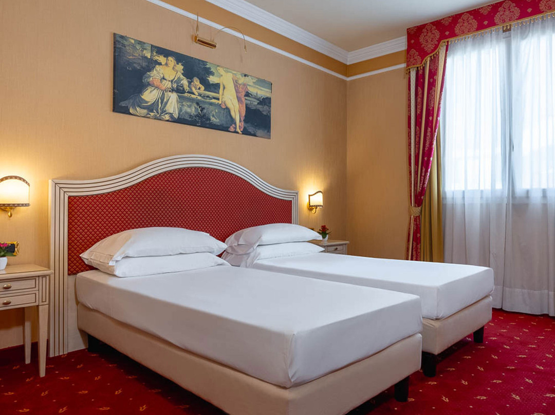 帕多瓦海军上将 iH 酒店主图