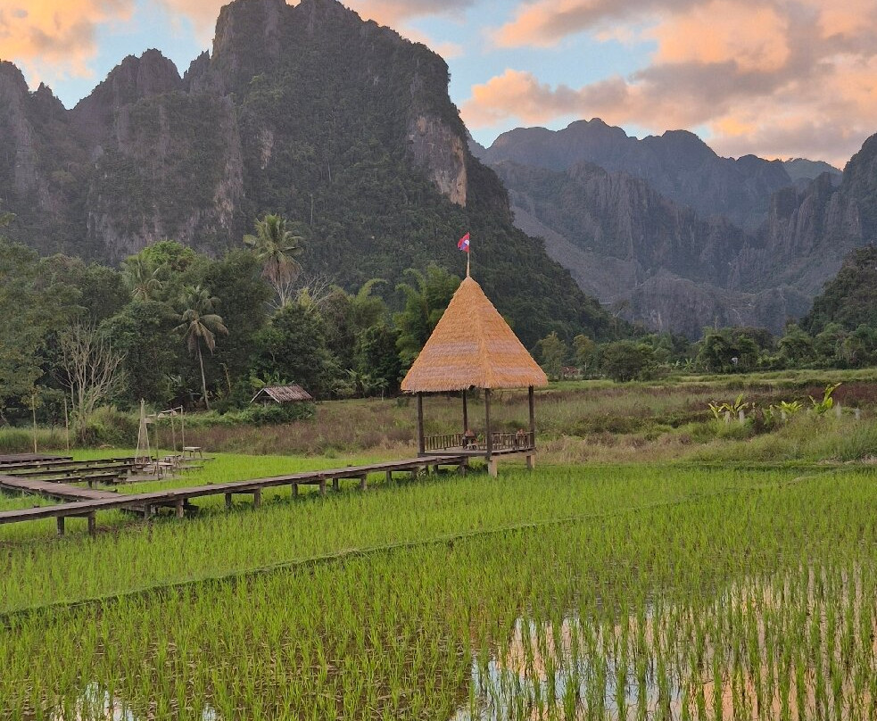 万荣塔拉别墅主图