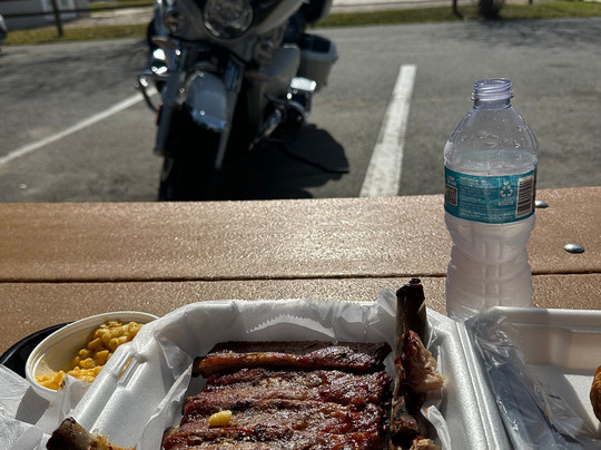 莱克县餐馆和美食-Willie's BBQ