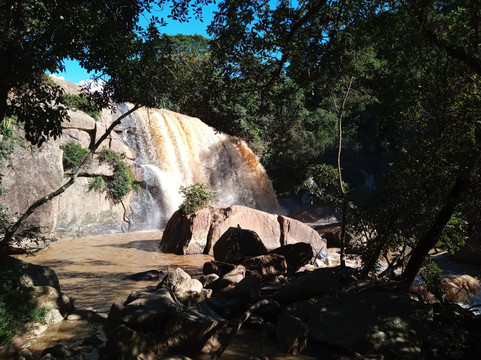 Chales Pedacim du Céu主图