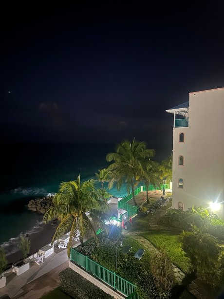 罗斯特热瓦酒店-官方