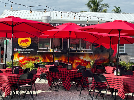 El toro rojo carne en vara