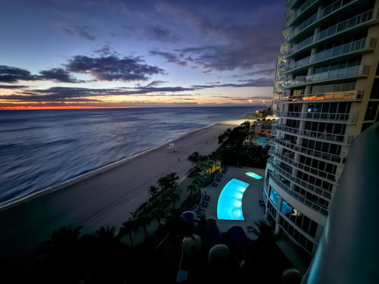 Marenas Beach Resort主图