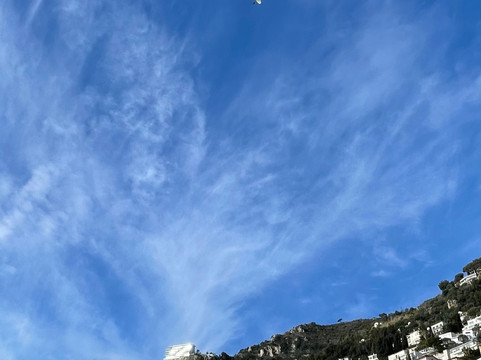 Azur Parapente-罗克布伦第马丁必去景点