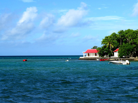 Moris Otreman-路易士港必去景点