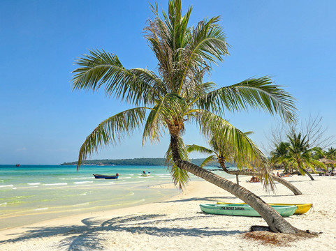 高龙秘密花园酒店主图