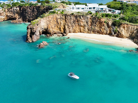 Boat Serenity-Baie Nettle必去景点