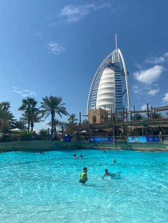 迪拜卓美亚海滩酒店主图