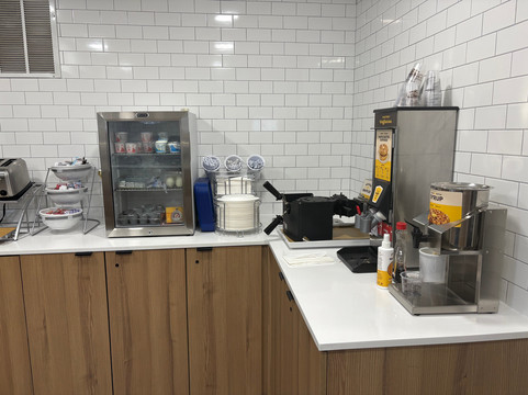 库尔佩珀温德姆麦客达套房酒店主图