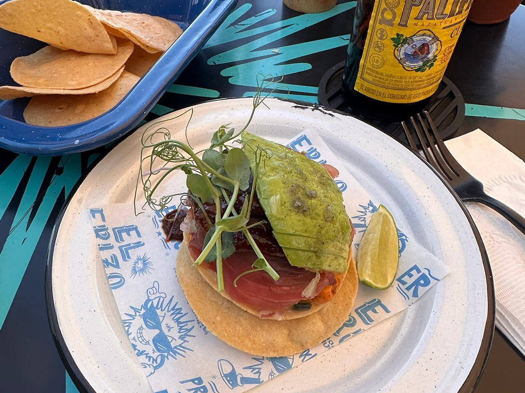 El Erizo Mariscos