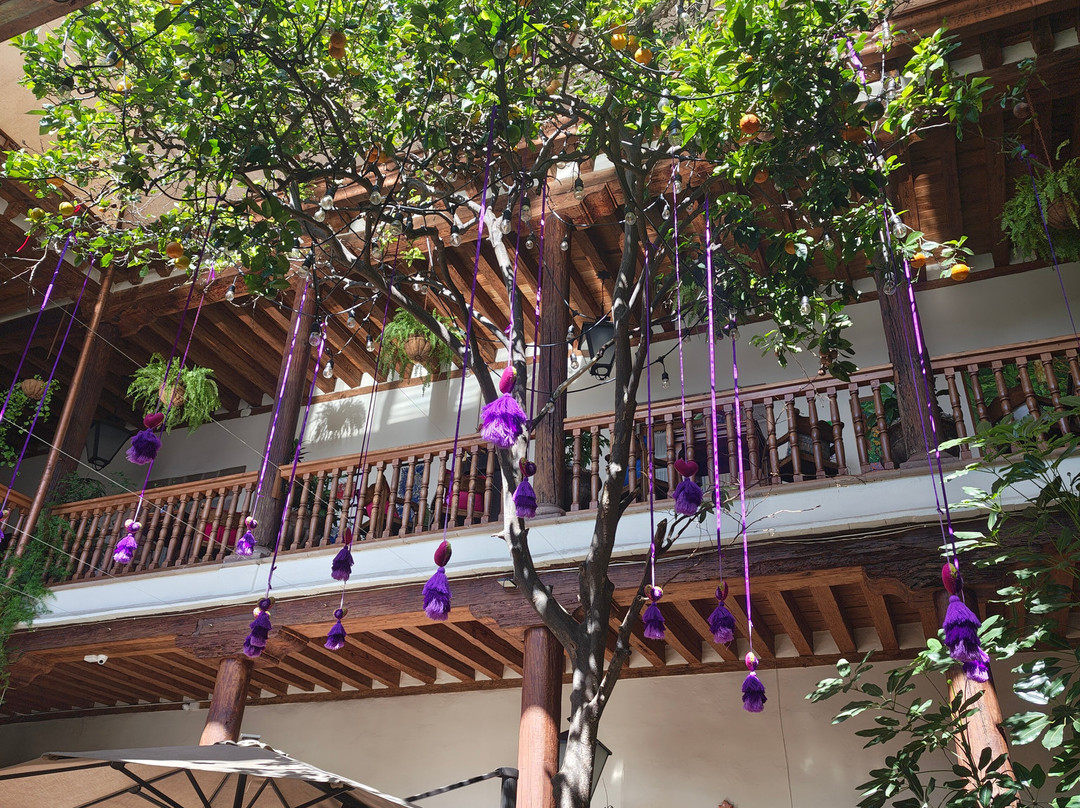 纳兰霍之家酒店主图