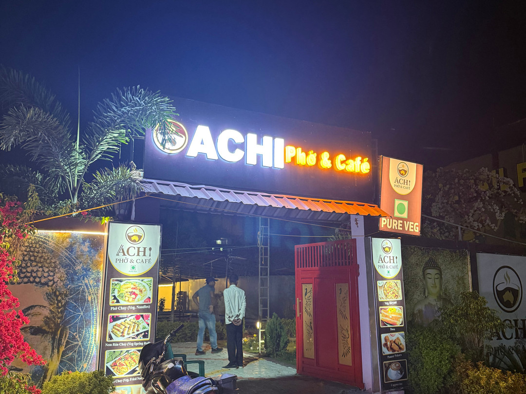Achi Pho & Cafe