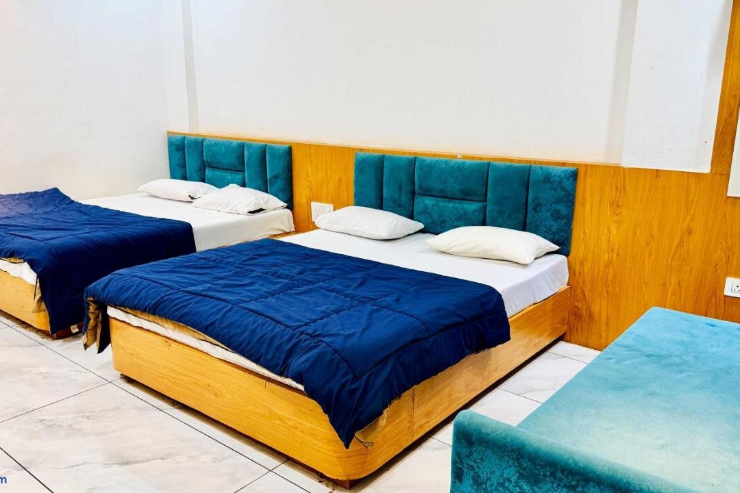 Hotel Raj Inn