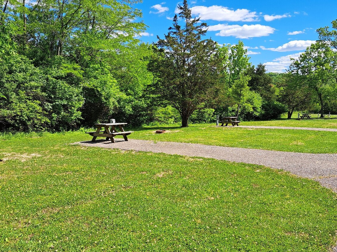 Mounds State Recreation Area-Brookville必去景点