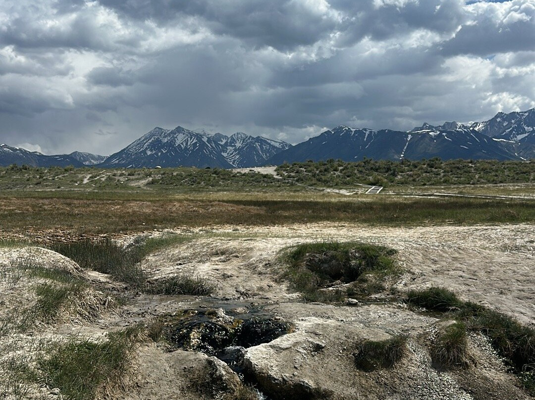 Wild Willy's Hot Springs-马姆莫斯湖必去景点