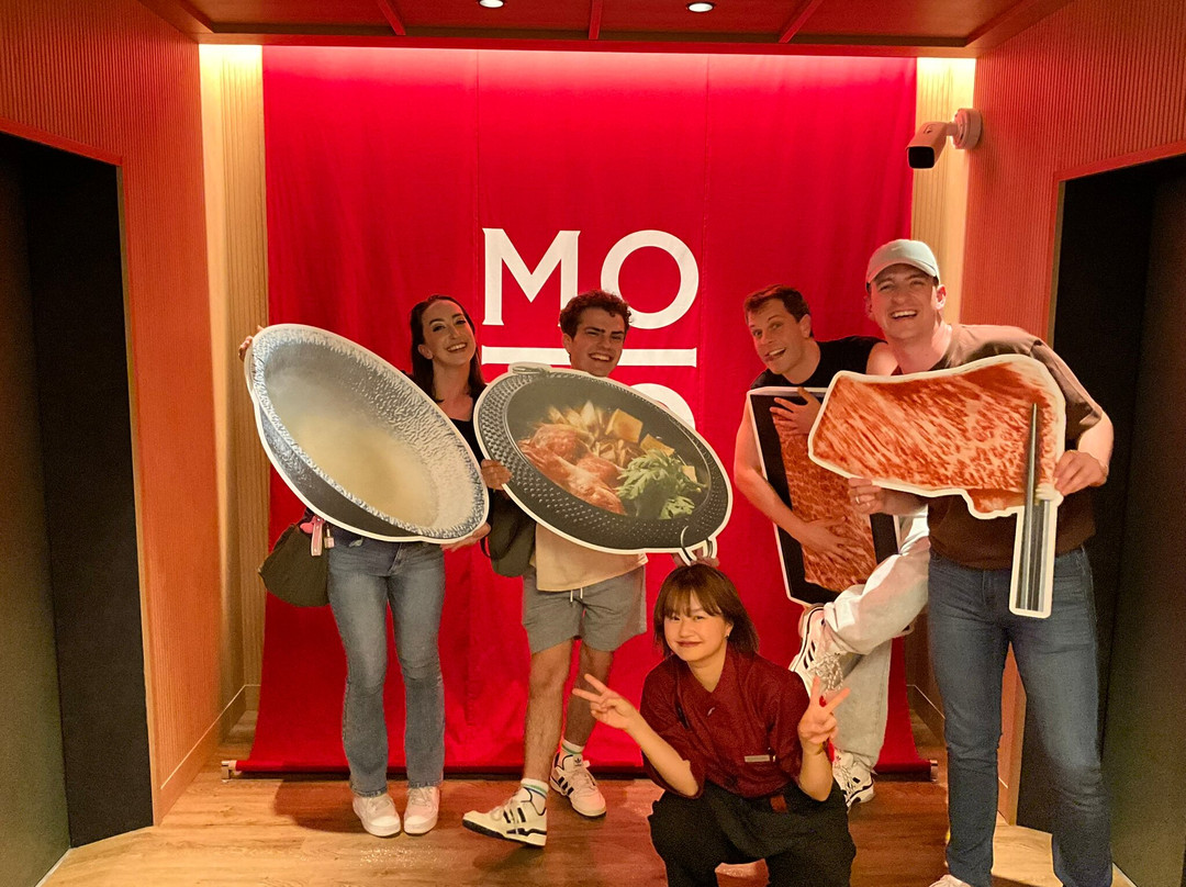 MO-MO-PARADISE 新宿三丁目店