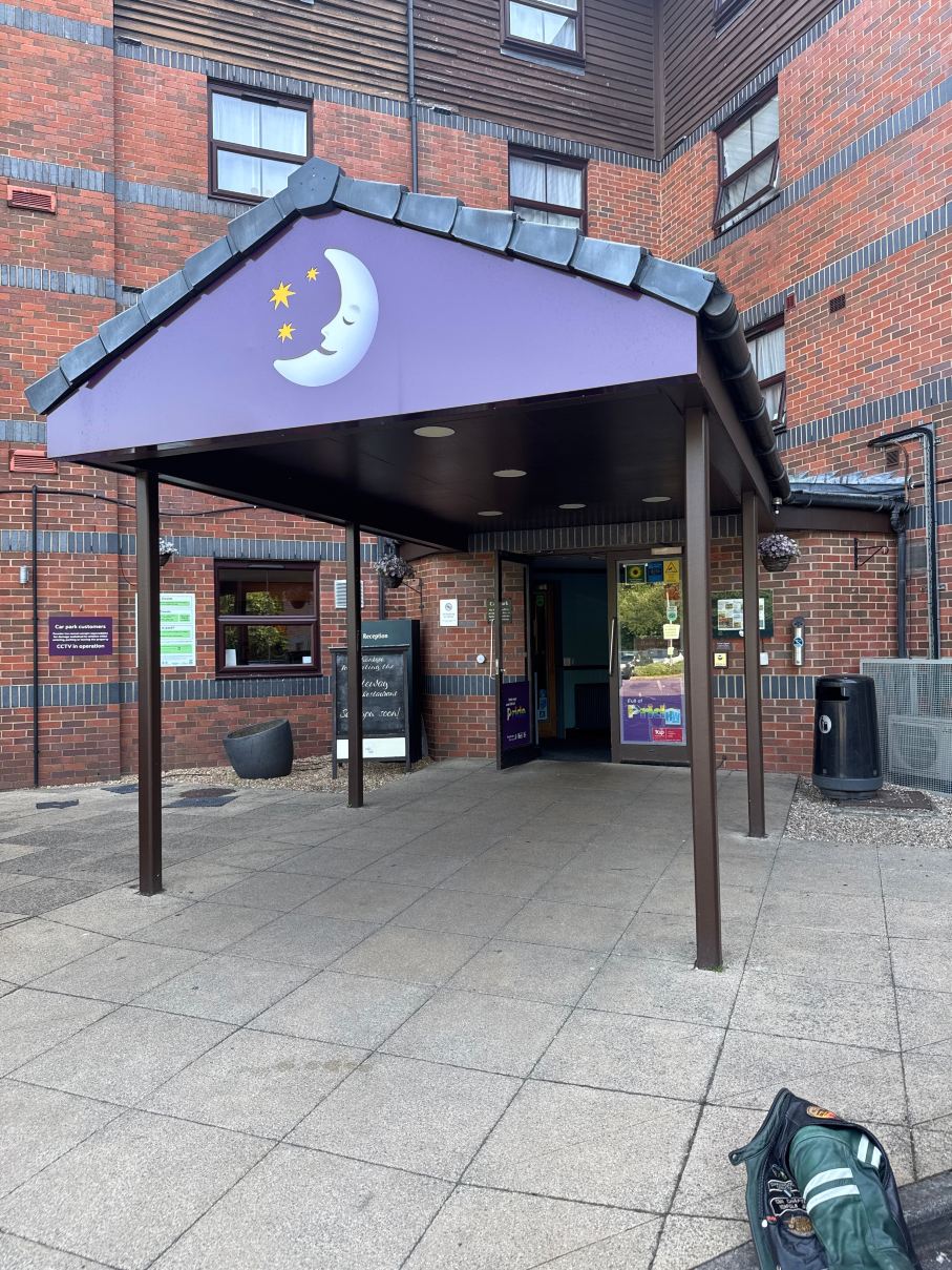 南安普敦伊斯特雷格普瑞米尔酒店-旅行者