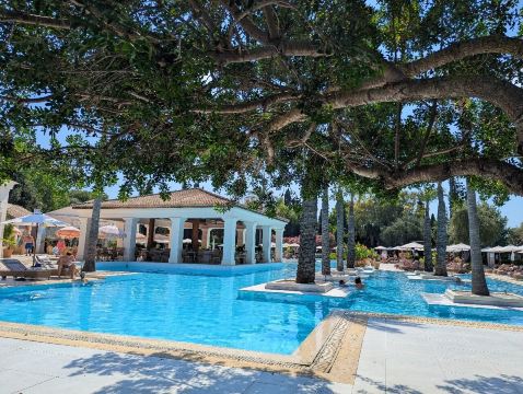 格雷科泰尔伊娃宫酒店-旅行者