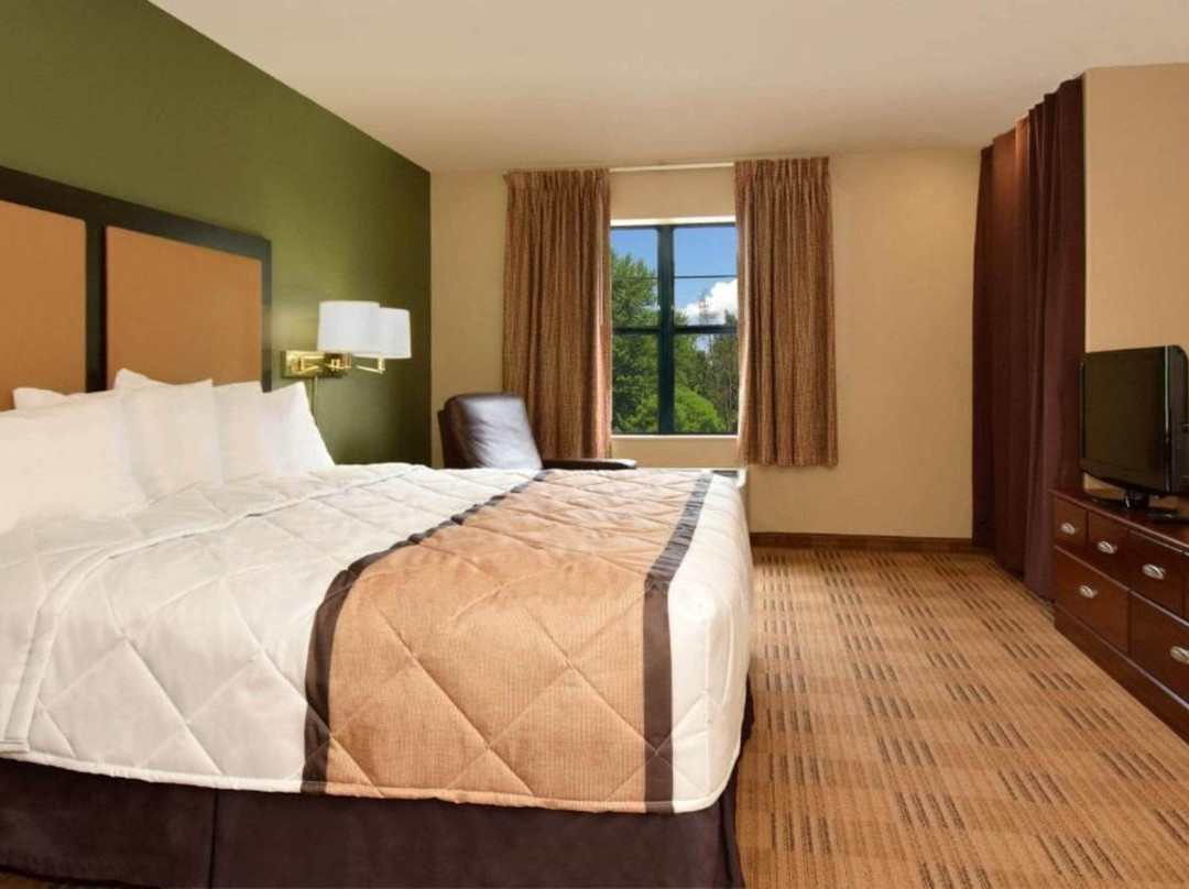Motel 6 Suites Chicago Lisle IL