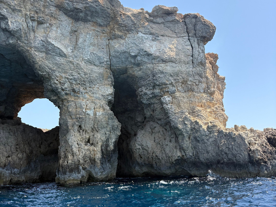 Santa Maria Caves-Comino必去景点