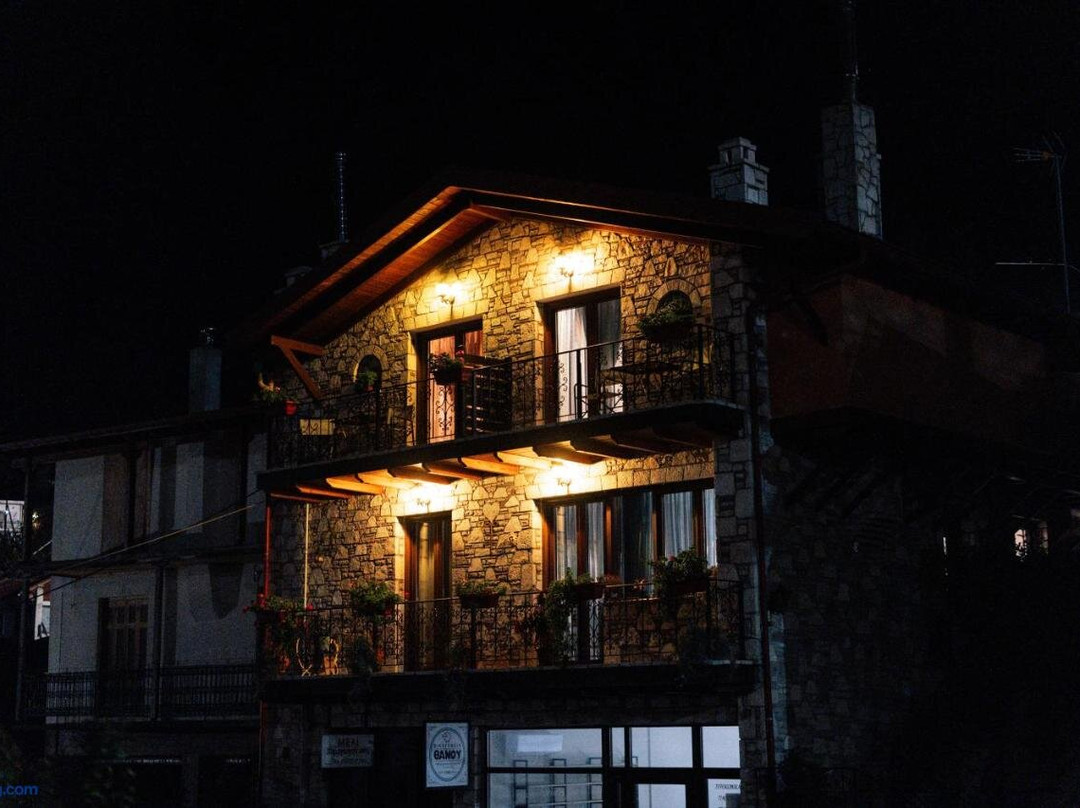 Eptalofos Apartments