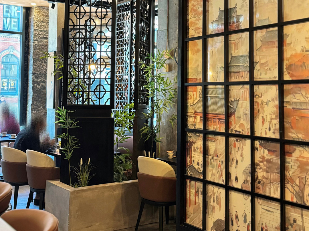 Lotus Kitchen & Bar-Noodle Waroom