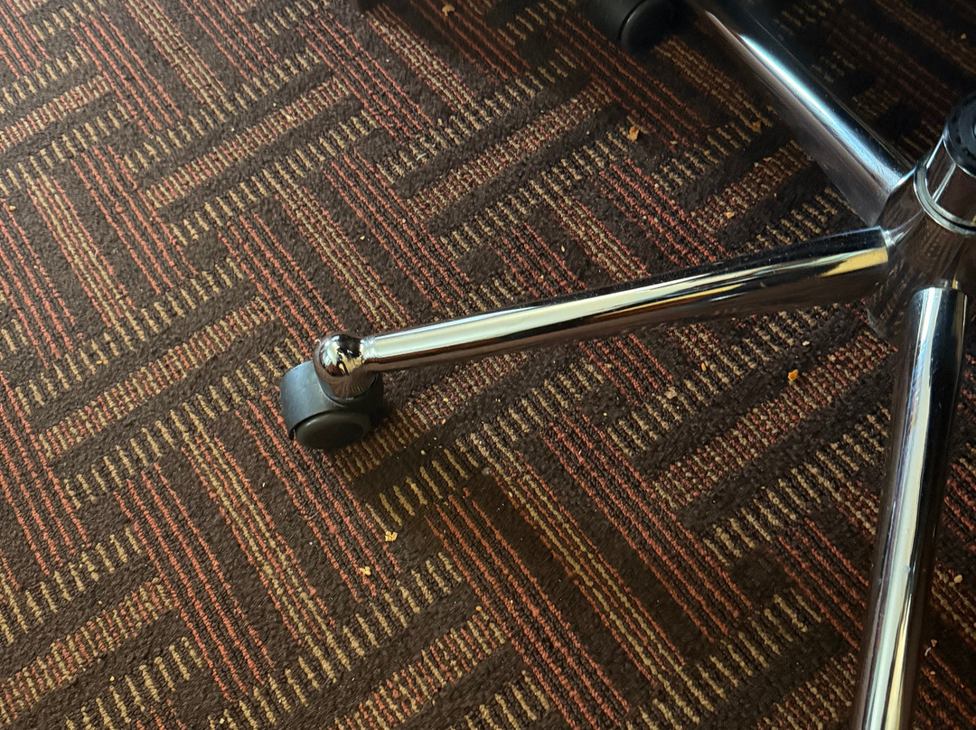 皮奥里亚速8酒店主图